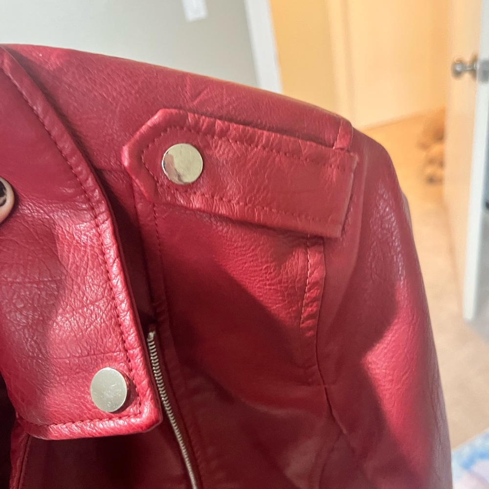 Ci Sono Bold Red Leather Jacket for Women - Picture 4 of 6
